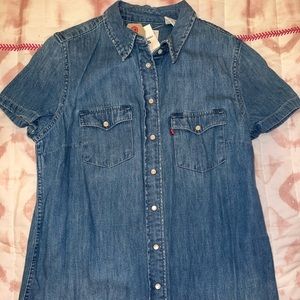 Levi’s denim top